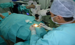 IOC realiza a primeira cirurgia de implante de lentes fácicas cachet do interior de Pernambuco